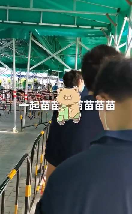 立式注塑機廠家打疫苗現場